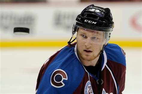 Nathan MacKinnon signs seven-year, $44.1 million deal with Colorado ...