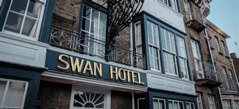 Hotel Review The Swan Hotel Southwold In Suffolk Swan Hotel Hotel Reviews Suffolk