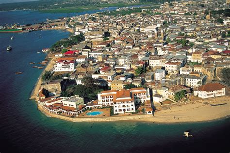 Utalii Wetu :Zanzibar and Tanzania Mainland on Brink of Tourism War - Wazalendo 25 Blog