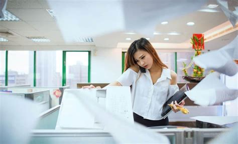Saat anda mulai mendalami teknik seo maka. Apa Itu Staff Administrasi? Apa Tugas dan Fungsinya Dalam Perusahaan?