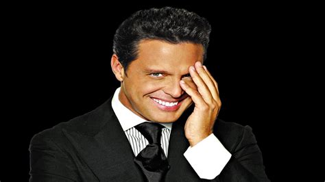 Luis Miguel Wallpapers Top Free Luis Miguel Backgrounds Wallpaperaccess