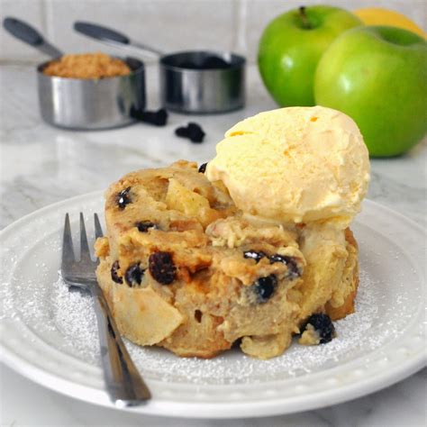 Cooking With Manuela Bread Pudding With Apple And Raisins