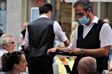 Es sollen aber keine neuen ansteckungen geben. Schorndorfer Kesselhaus-Wirt zur Mund-Nasen-Schutz-Pflicht ...