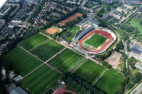 • een ambitieus team dat bijdraagt in de ontwikkeling van onze spelers. Nieuws - Pagina 5 - FC Twente/Heracles Academie