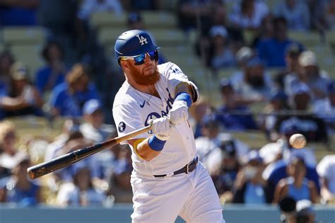Justin Turner Signing With Red Sox On 22 Million Contract Today Breeze