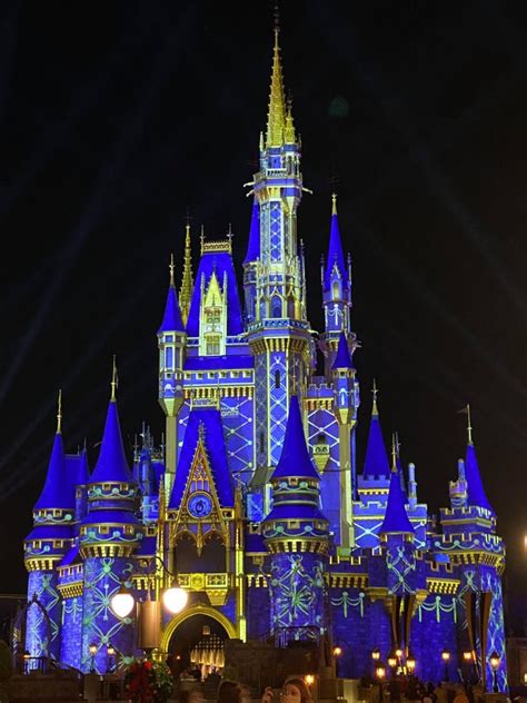 New Nighttime Projections Debut On Cinderella Castle