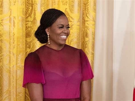 Michelle Obama Praised For Wearing Braids To Her White House Portrait
