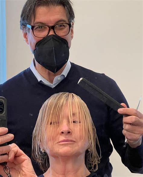 Martha Stewart Is All Of Us At The Hair Salon In New Photos Look Short