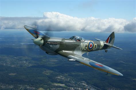 War Thunder Wallpaper Spitfire