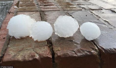 Huge Hailstones Wreak Havoc In Americas South And Midwest Daily Mail