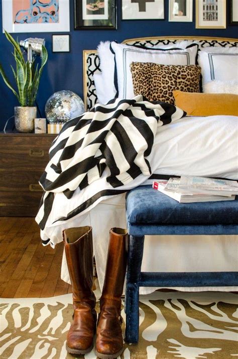 Cool black and white bedroom ideas for boys. Animal Print in 33 Chic and Modern Bedroom Designs - Rilane