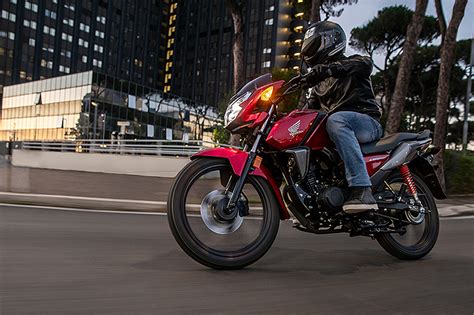 Officially revealed as a 2021 model, the trail 125 name is the only real change for the american model, mimicking the naming convention used by the bike's predecessors dating back to. Honda's new 2021 CB125F | Lighter learner | News | Bennetts
