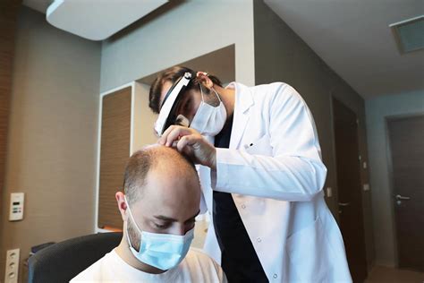 Haartransplantation Bei Blonden Haaren Dr Abdulaziz Balwi