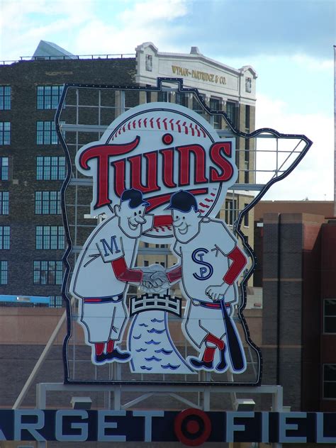 Twins Stadium Broadway Shows Great Places Broadway Show Signs