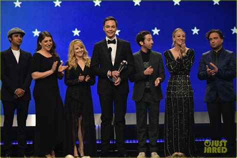 Big Bang Theory Cast Presents Career Achievement Award To Chuck Lorre