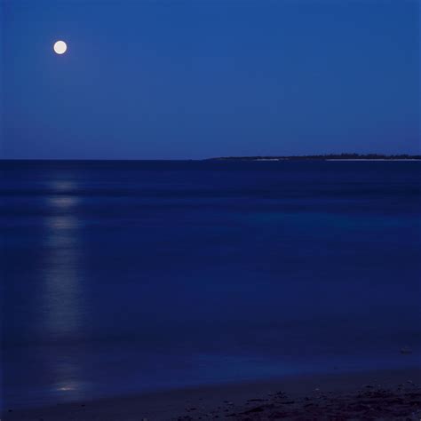 Moonrise Last Full Moon Evening 浜比嘉島、ムルク浜 Akira Asakura Flickr
