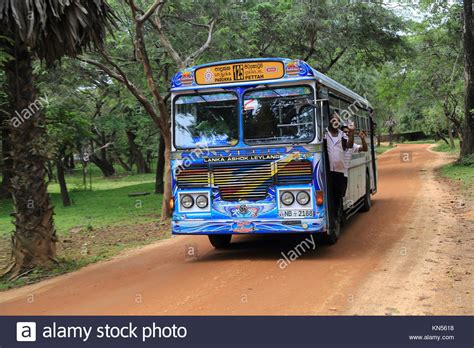 Lanka Ashok Leyland Bus Hi Res Stock Photography And Images Alamy