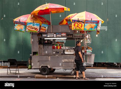 Food Cart In New York City Manhattan Usa Stock Photo Alamy