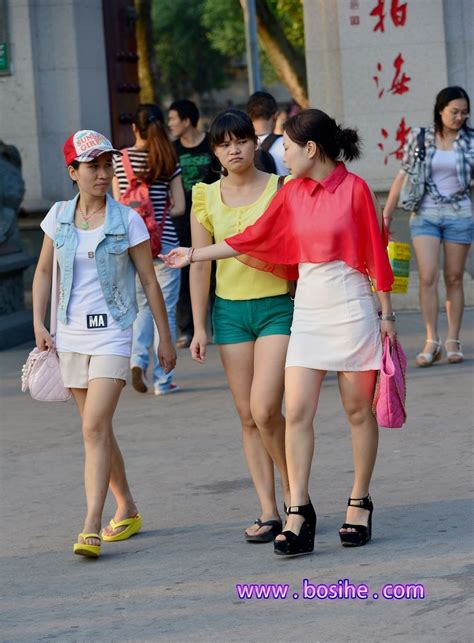 Asia Travel Photography Chinese Street Candid A Cameltoe Street Three Beautiful Legs