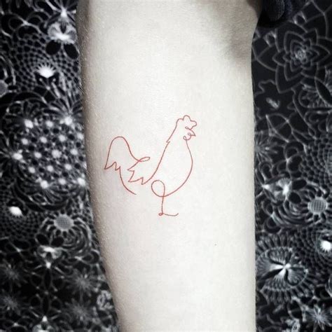 33 best rooster tattoo ideas and meanings tattoobloq rooster tattoo chicken tattoo hen tattoo