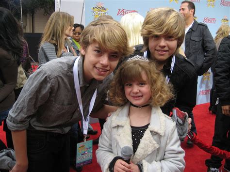 Cole and dylan sprouse in the kings of appletown♥. Dylan and Cole Sprouse - Wikipedia