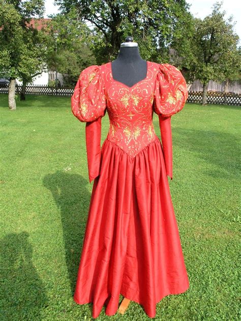 Unsere dienstleistungen im bereich zahnimplantate. Pin von Chiemgauer Heimatwerk - Dirndl auf Maßanfertigung ...