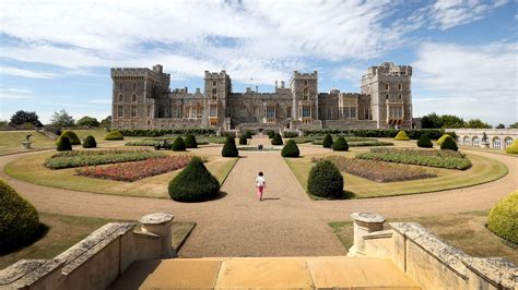 Windsor Castle Take A Look At Late Queens Berkshire Home Woman And Home
