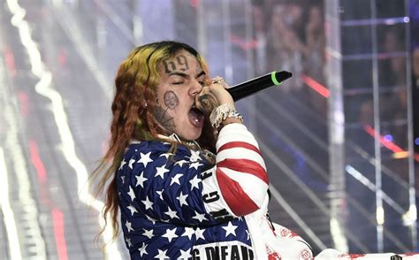 Ny Rapper Tekashi Ix Ine Arrested On Federal Racketeering Charges