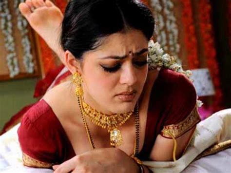 Parvati Melton Hot Pics Parvati Meltons First Night Pose Telugu