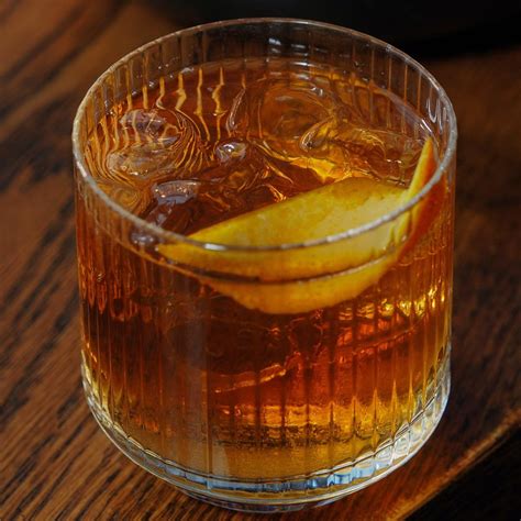 Los 27 Mejores Cócteles Con Whisky Recetas De Cócteles Fáciles De Preparar