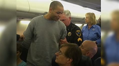 Southwest Airlines Passengers Tackle Unruly Man