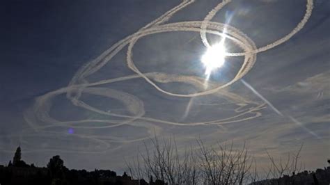 Chemtrails Whats The Truth Behind The Conspiracy Theory Bbc News