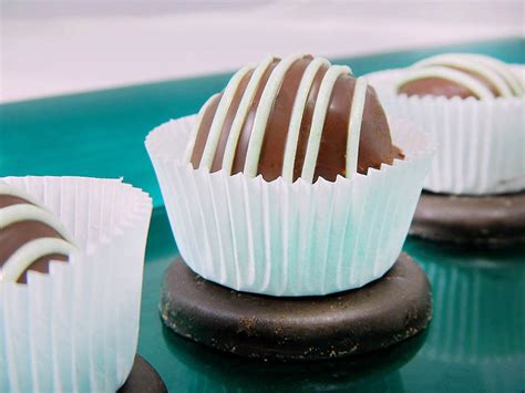 21 Tantalizing Treats That Put Your Girl Scout Cookies Hoard To Good