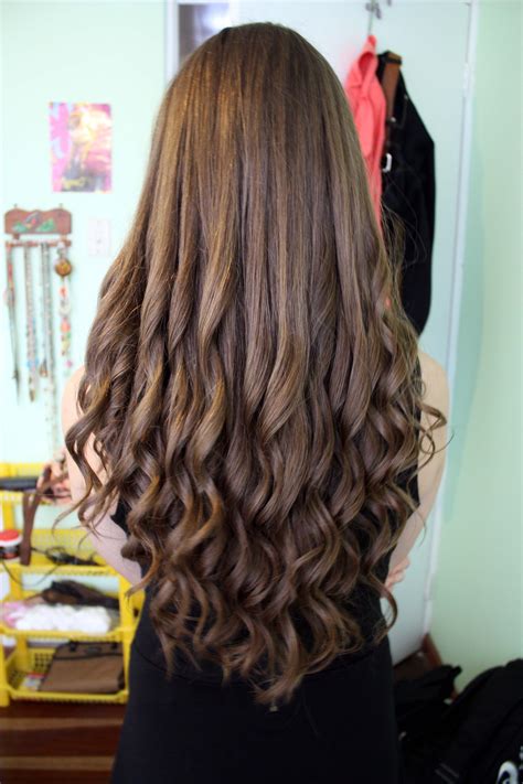 Long Loose Curls On The Beautiful Alli Essinger Long Hair Color Long Thick Hair Curls