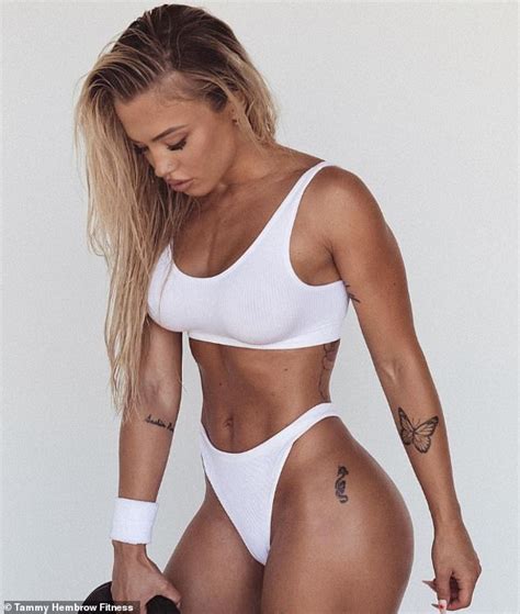 Tammy Hembrow Flaunts Her Trim Figure And Famous Curves In A Raunchy