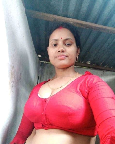 Tamil Aunty Standing To Show Her Boobs Very Hot 55 Pics Xhamster Hot Sex Picture