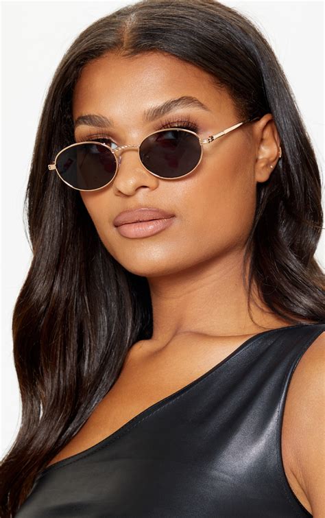 Black Oval Retro Style Sunglasses Prettylittlething Ksa