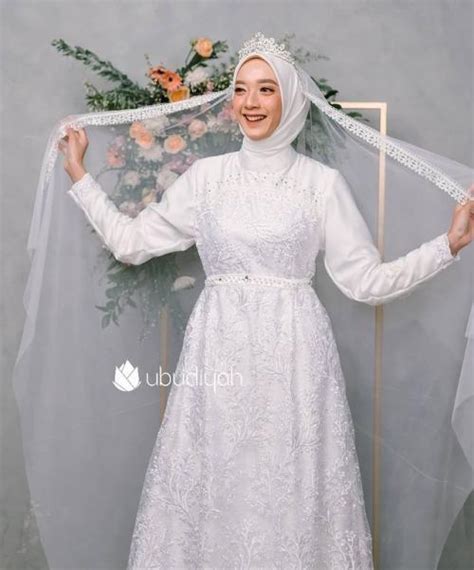 5 gaun pengantin muslimah syar i untuk hijabers tampil menawan di hari bahagia okezone lifestyle