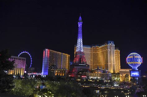 Paris Las Vegas Debuts New Eiffel Tower Light Show Kicks Off