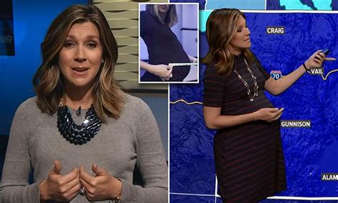 Tv Meteorologist Blasts Body Shamers Who Targeted Her Pregnant Body Daily Mail Online