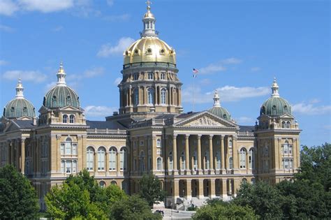 Iowa State Capitol Des Moines Iowa The Main Dome Of The Capitol Is