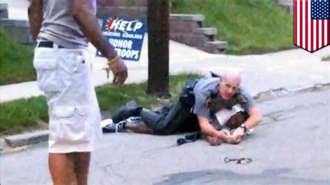 civilian hero risks life to save cop fighting suspect resisting arrest in cincinnati tomonews