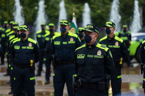 Presentan Nuevo Uniforme De La PolicÍa Nacional La Voz Del Norte