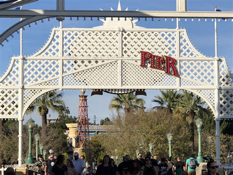 Disneyland Update 11517 Featuring Main Street And Paradise Pier