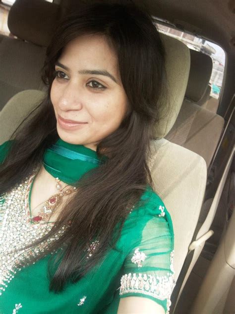 hot pakistani girl from lahore nimra zaman 22 pictures