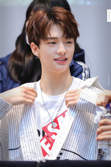 Stray kids'den hyunjin, gerçek adıyla hwang hyunjin; Noonas Are Falling In Love With This Rookie Idol And His ...