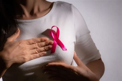 أسباب سرطان الثدي وأعراض الأصابة وكيفية العلاج دوت طب