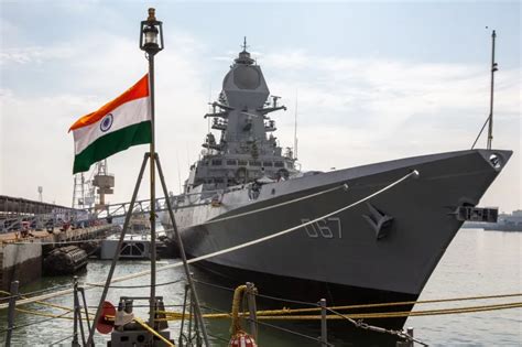 Angkatan Laut India Kerahkan Kapal Perang Ke Laut Arab