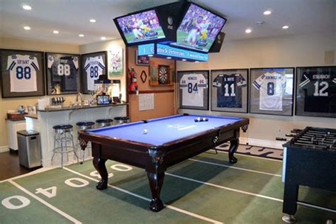 In this gallery you'll find man cave design ideas for sports fans, outdoorsmen, car lovers, and handymen. Sports Man Cave Ideas | RC Willey Blog | Man cave room ...
