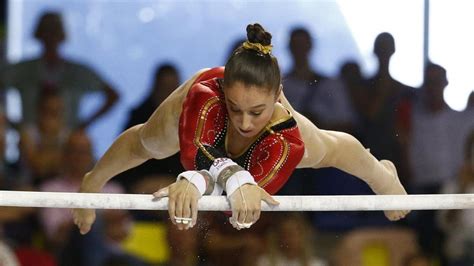 Nina derwael is a belgian artistic gymnast. Weltmeisterin Nina Derwael will ihren Titel verteidigen ...